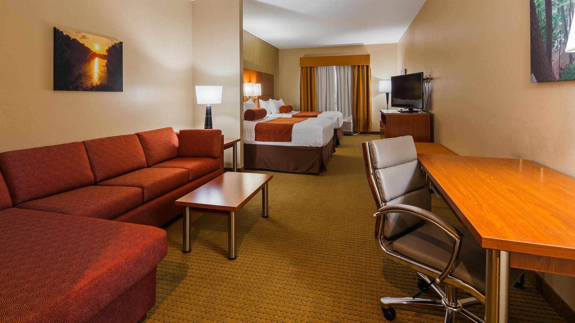 Best Western Plus Finger Lakes Inn & Suites Cortland Eksteriør bilde