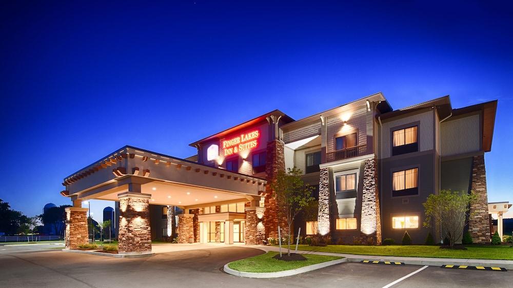 Best Western Plus Finger Lakes Inn & Suites Cortland Eksteriør bilde