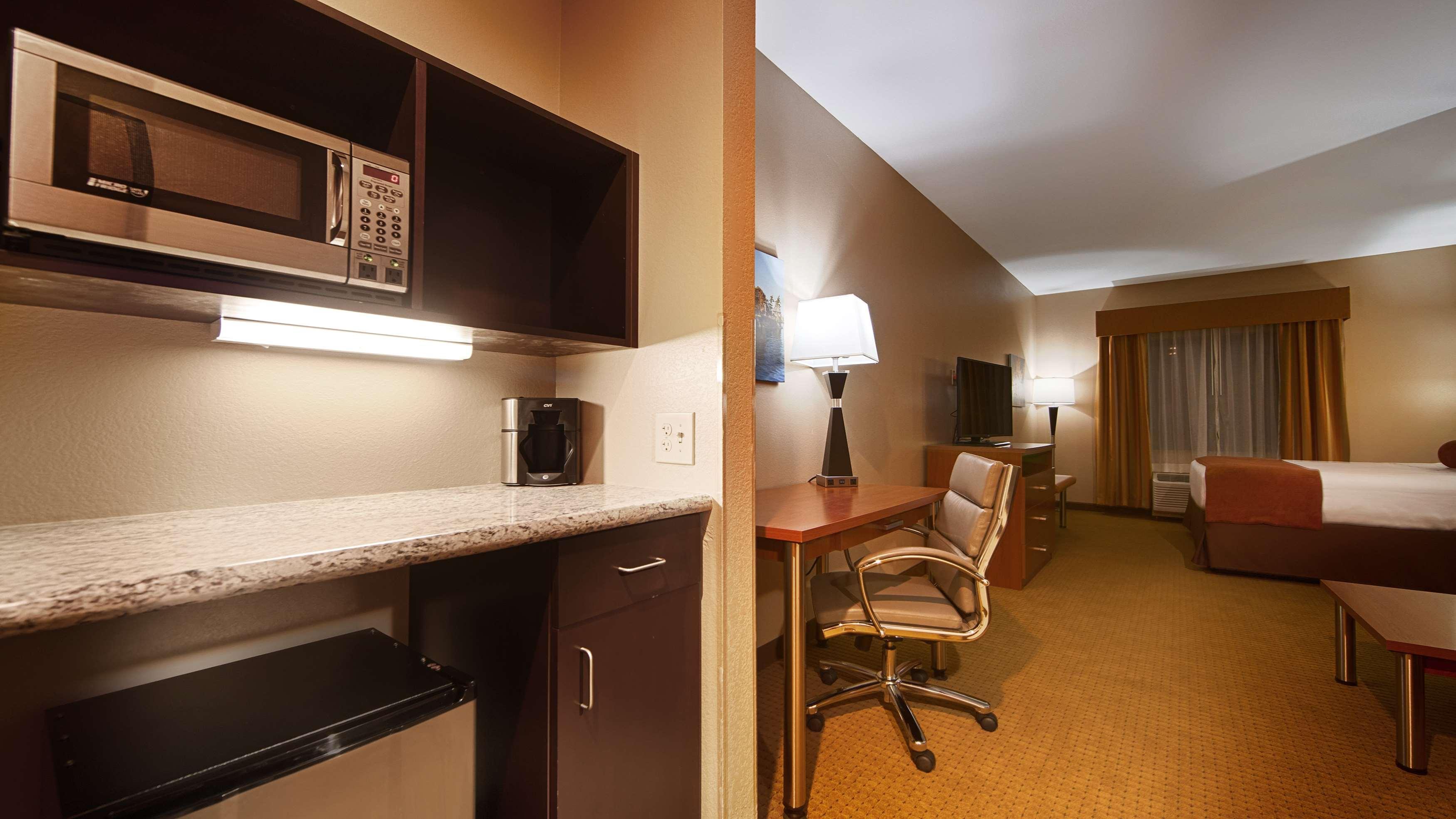 Best Western Plus Finger Lakes Inn & Suites Cortland Eksteriør bilde