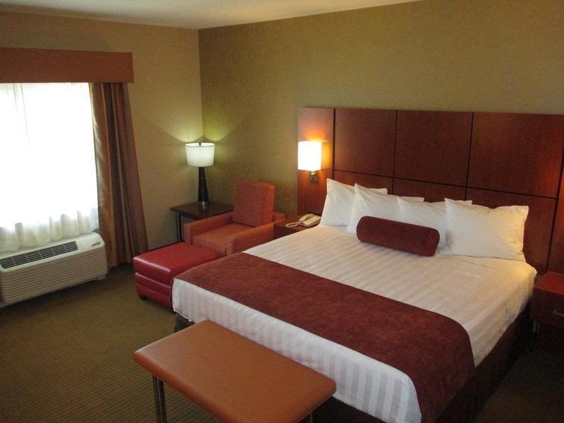 Best Western Plus Finger Lakes Inn & Suites Cortland Rom bilde