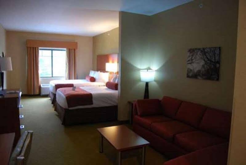 Best Western Plus Finger Lakes Inn & Suites Cortland Eksteriør bilde